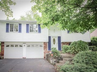 1045 Ajay Dr, South Park, PA 15129