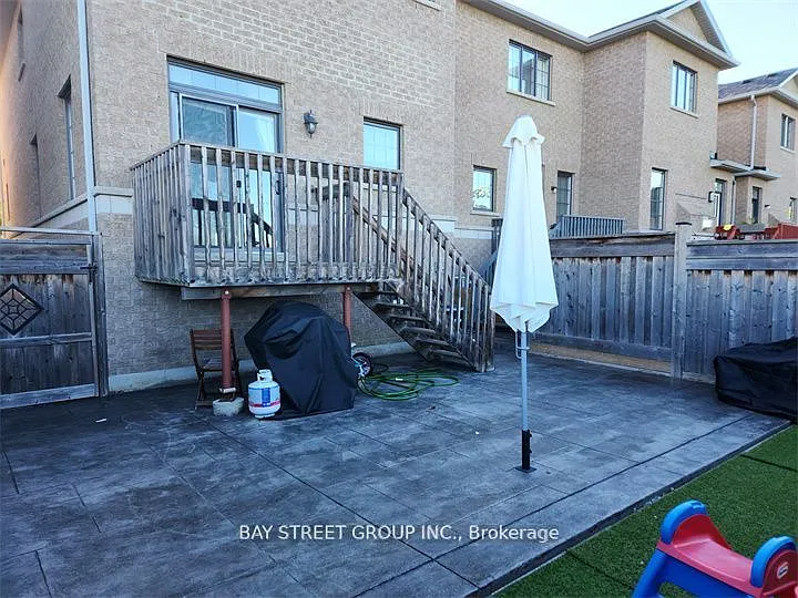 93 Alexie Way — Photo 10