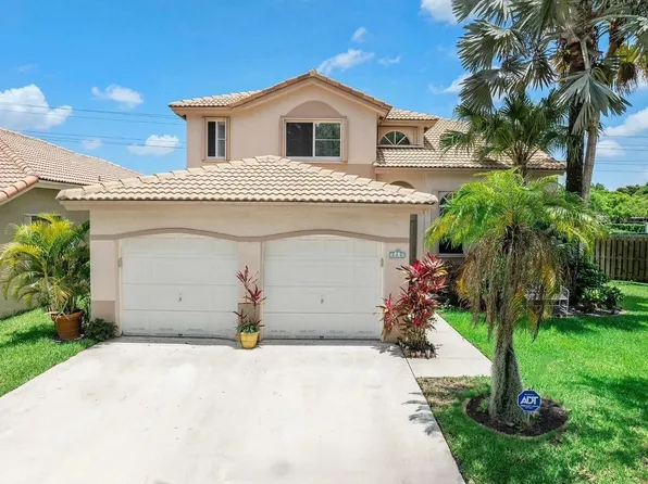 466 E Royal Cove Circle, Davie, FL 33325