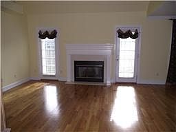 2nd image of 122 Jennings Cir