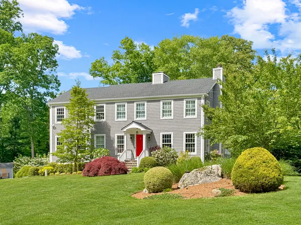 17 Danforth Drive, New Canaan, CT 06840