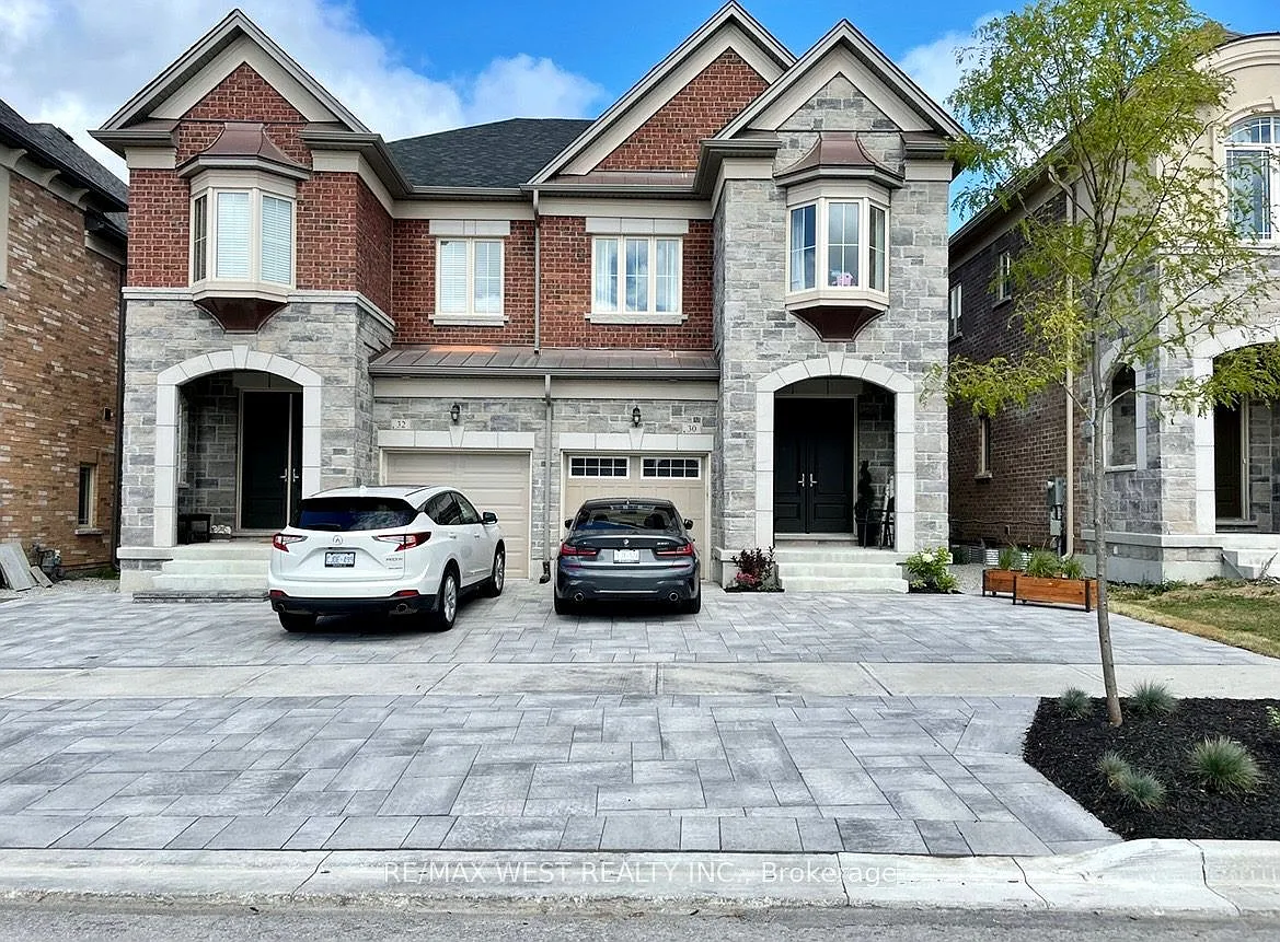 Building Photo - 30 Drizzel Cres