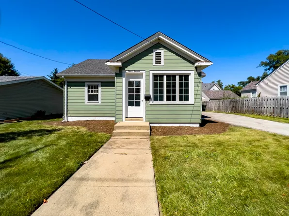 1214 Indiana Ave, St Charles, IL 60174