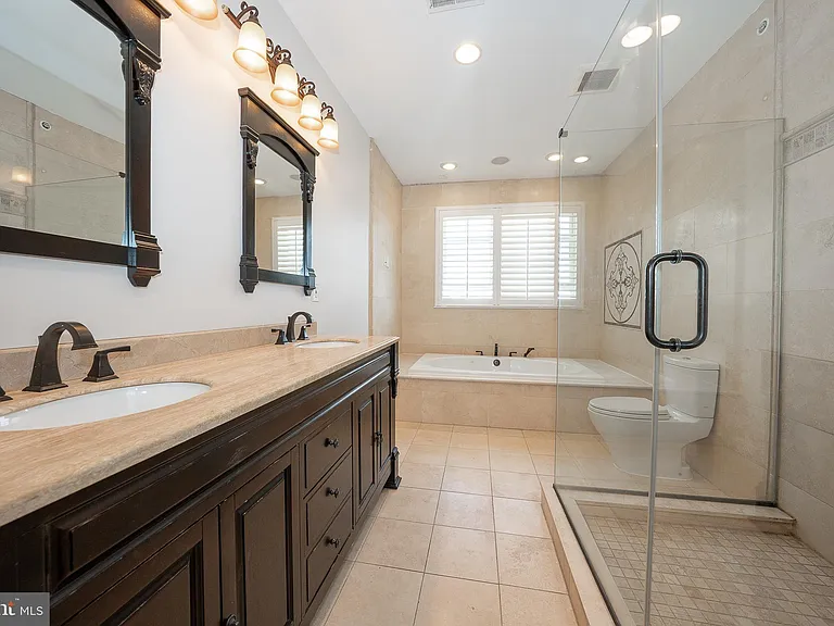 601 Poplar St — Photo 29