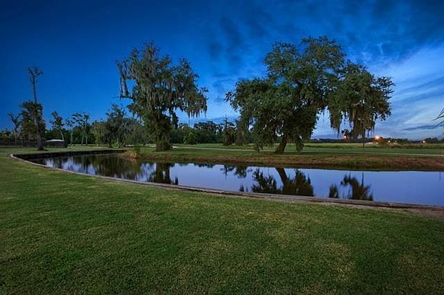 2nd image of Muirfield Dr
