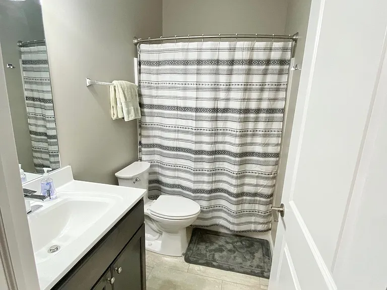 103 Manchester Dr — Photo 4