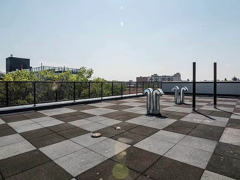 2909 Albemarle Rd #4R — Photo 10