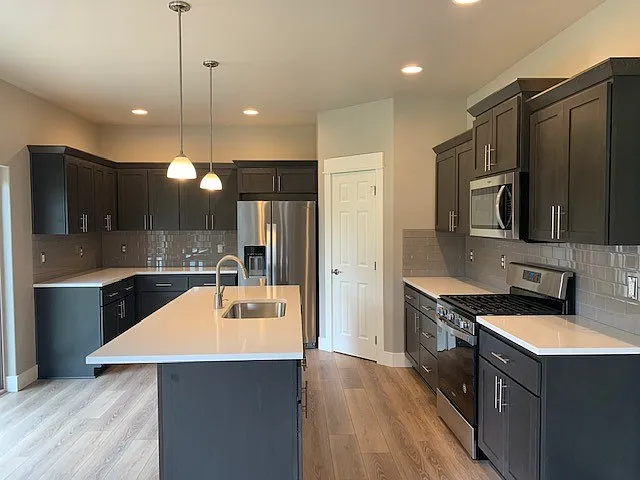 3143 NE Marea Dr — Photo 2
