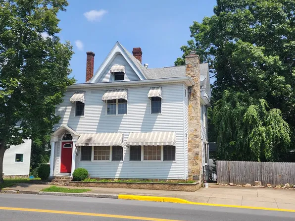 1415 Moore St, Huntingdon, PA 16652