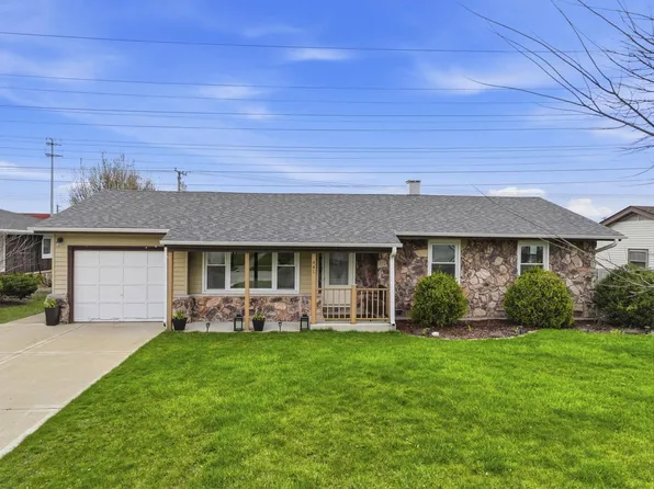 441 Walnut Ln, Elk Grove Village, IL 60007