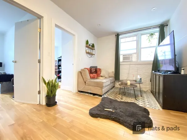 17-01 Stanhope Street image 1 of 13