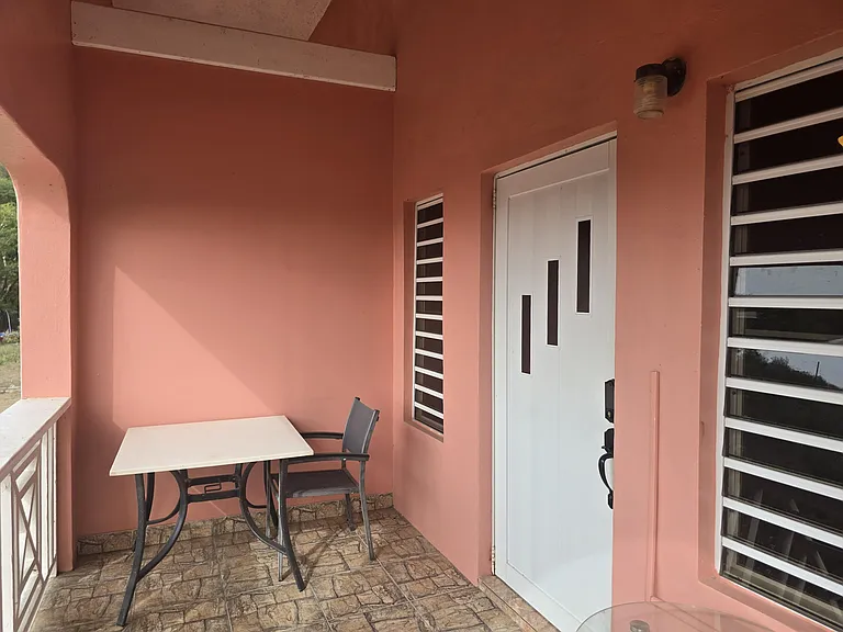 27 Lowry Hill Est #A — Photo 3