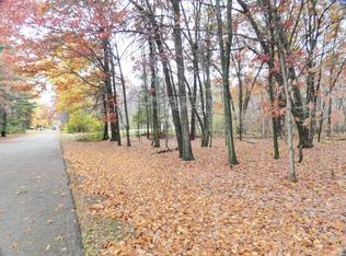 Maple Grv #4, Suamico, WI 54173