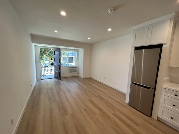 10722 Missouri Ave #5, Los Angeles, CA 90025