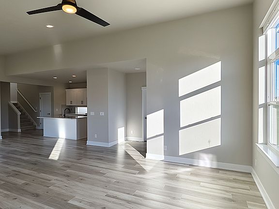 5th image of 4531 SE 65th Ave