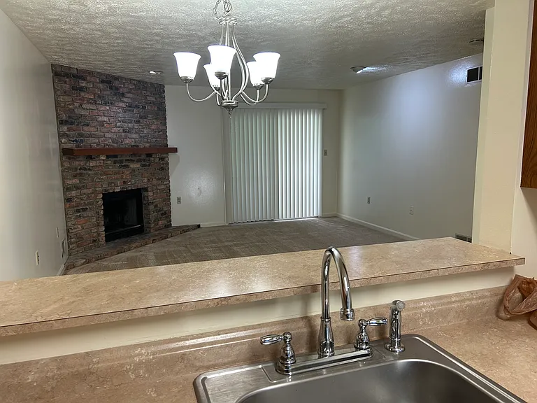 379 Woodruff St — Photo 5