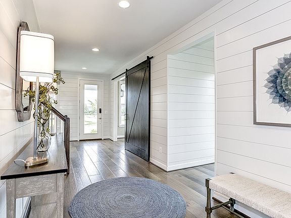 The Grandin III - Foyer