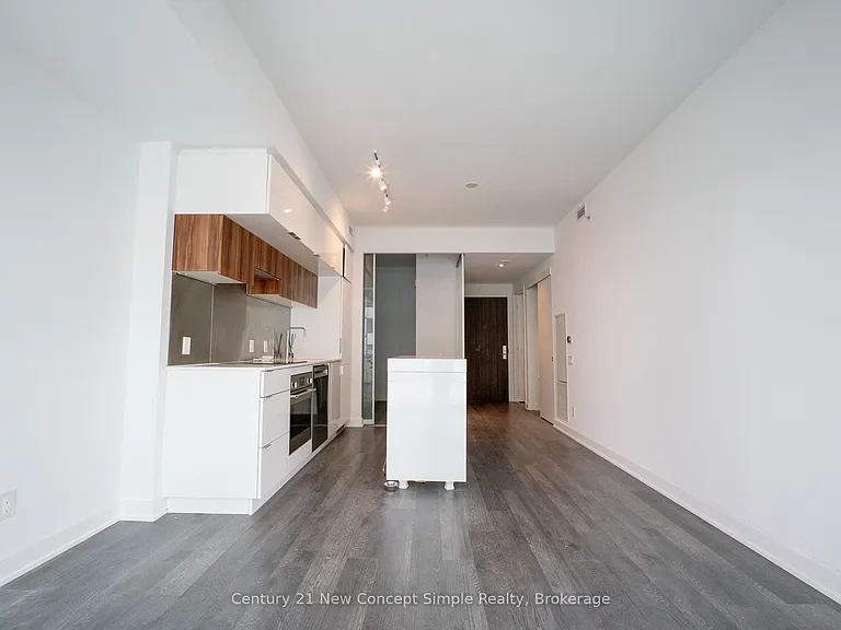 185 Roehampton Ave #2301 — Photo 8