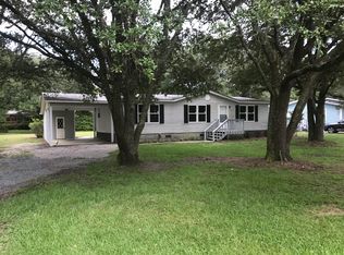200 Susans Dr, Hampstead, NC 28443