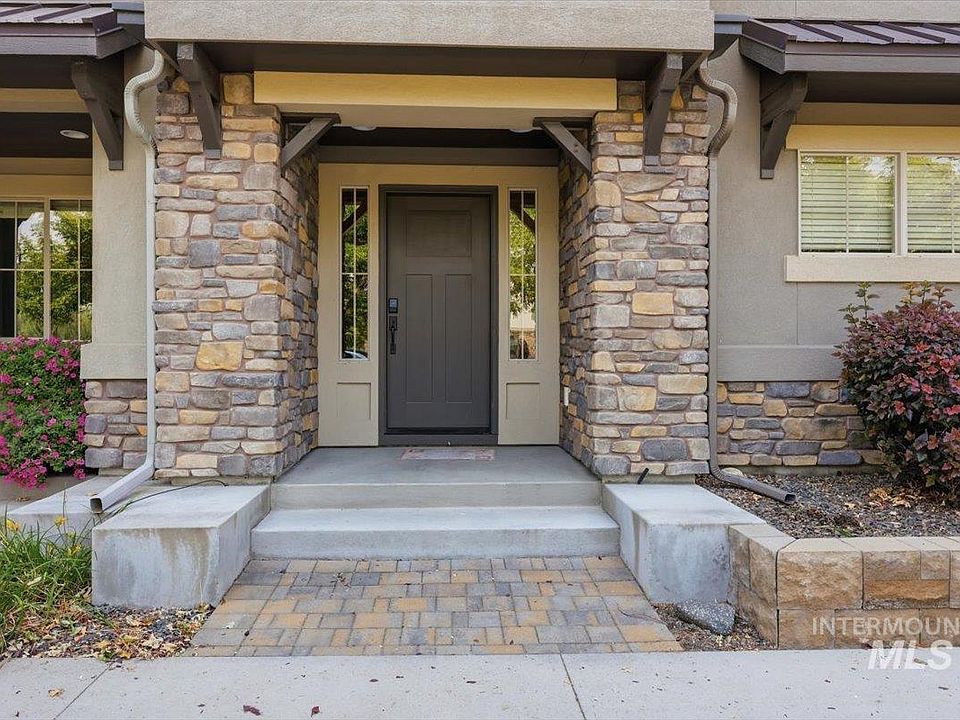 1st image of 3244 E Thoroughbred Ln