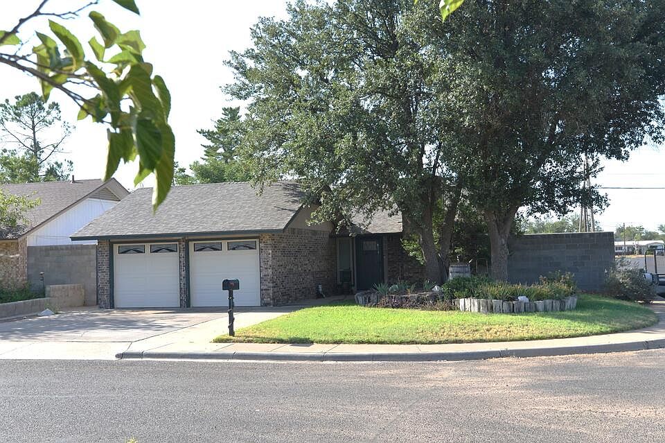 1st image of 310 E 50th St