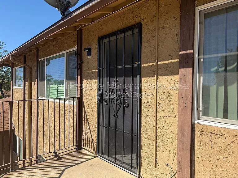 3302 W Loma Ln #3 — Photo 14