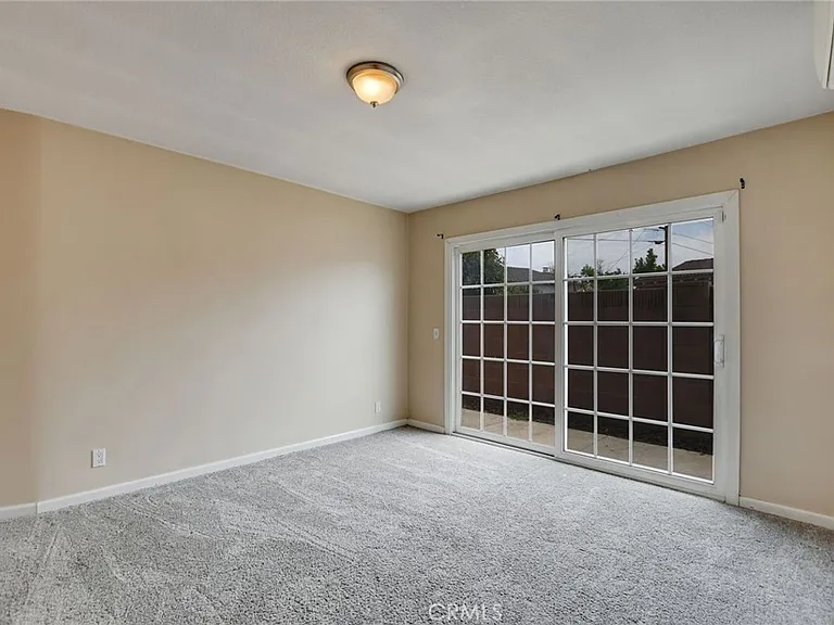 1015 E Walnut Ave — Photo 17