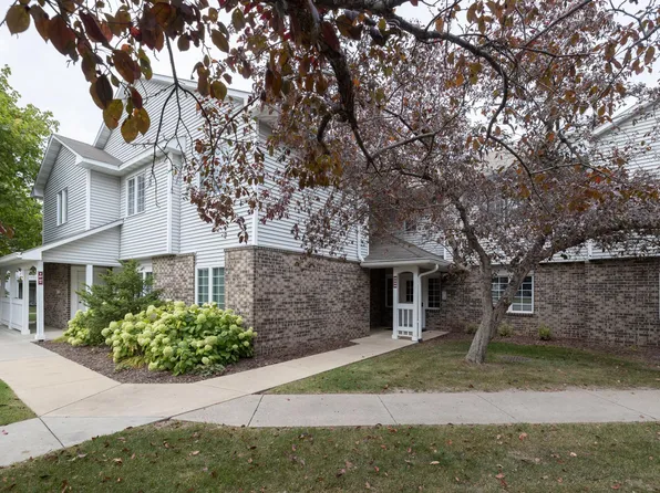 1063 Duckwood Dr APT 105, Eagan, MN 55123