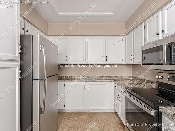 3rd image of 1086 E McNair Dr