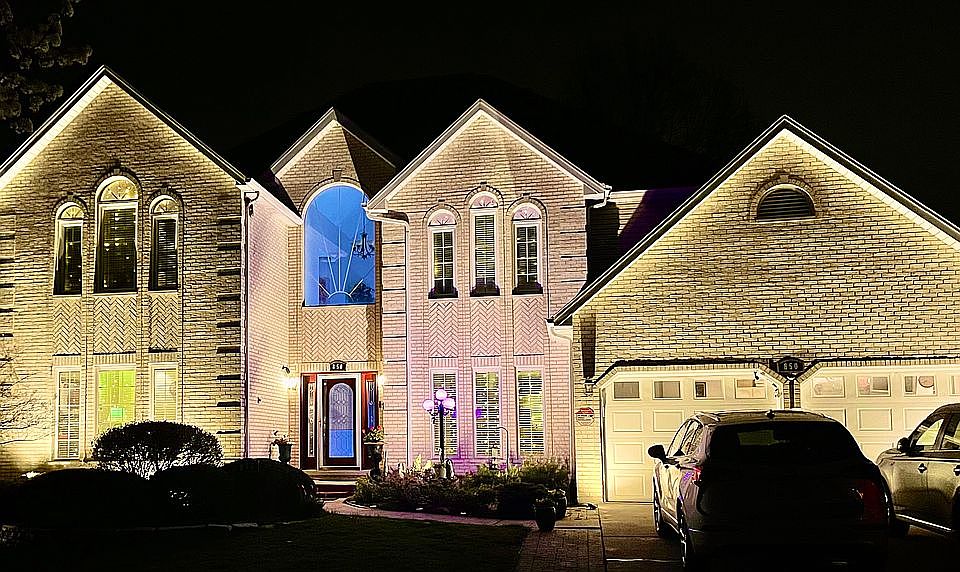 1st image of 850 W Crescent Ave