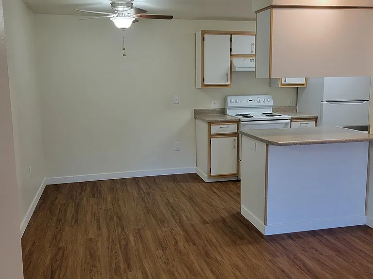 River Place — Photo 12