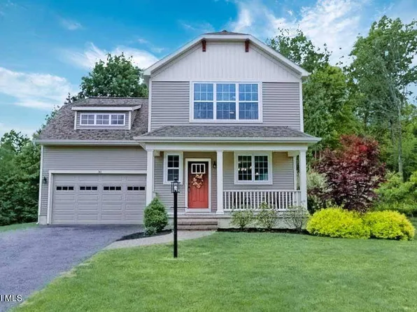 30 Revere Run, Mechanicville, NY 12118