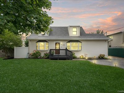 215 Hawkins Boulevard, Copiague, NY, 11726