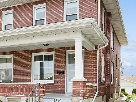 3rd image of 1340 Fern Ave