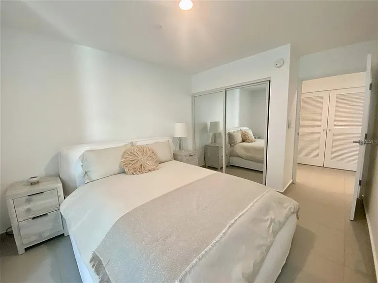 1511 Ponce De Leon Avenida #1052 — Photo 23