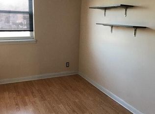 6435 Akron St, Philadelphia, PA 19149