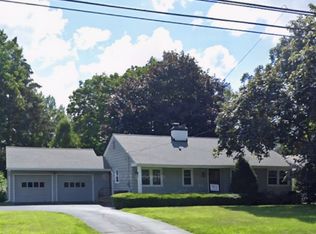 2949 Columbia Rd, Westlake, OH 44145