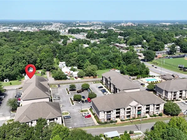 2301 Veterans Memorial Pkwy APT 309, Tuscaloosa, AL 35405