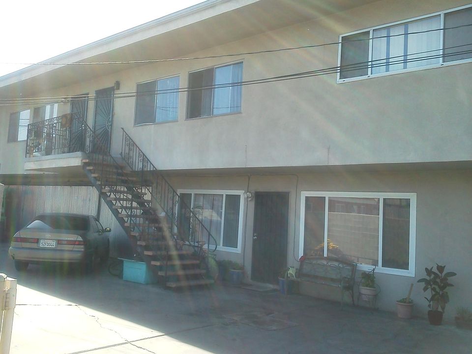 2nd image of 3354 E Imperial Hwy APT B