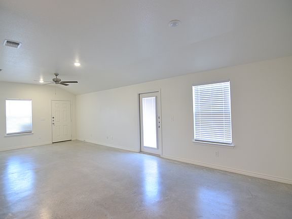 5th image of 105 Wind Ridge Dr #B