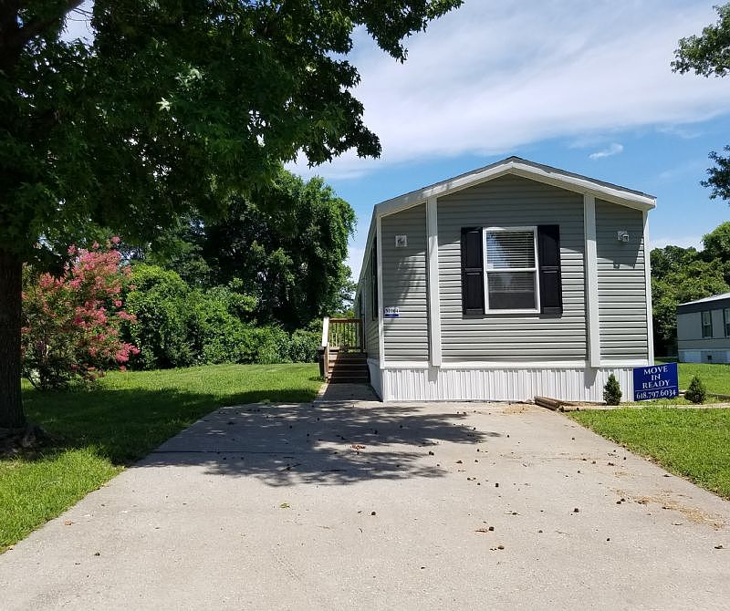 1st image of 4 Mallard Dr