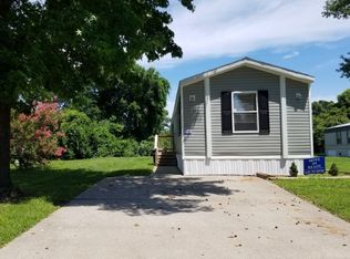 4 Mallard Dr, Granite City, IL 62040