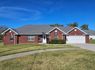 110 Naples Ct, Radcliff, KY 40160