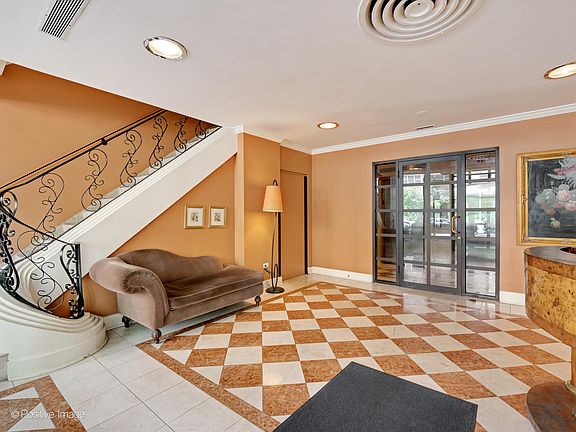 2nd image of 33 E Cedar St APT 7G