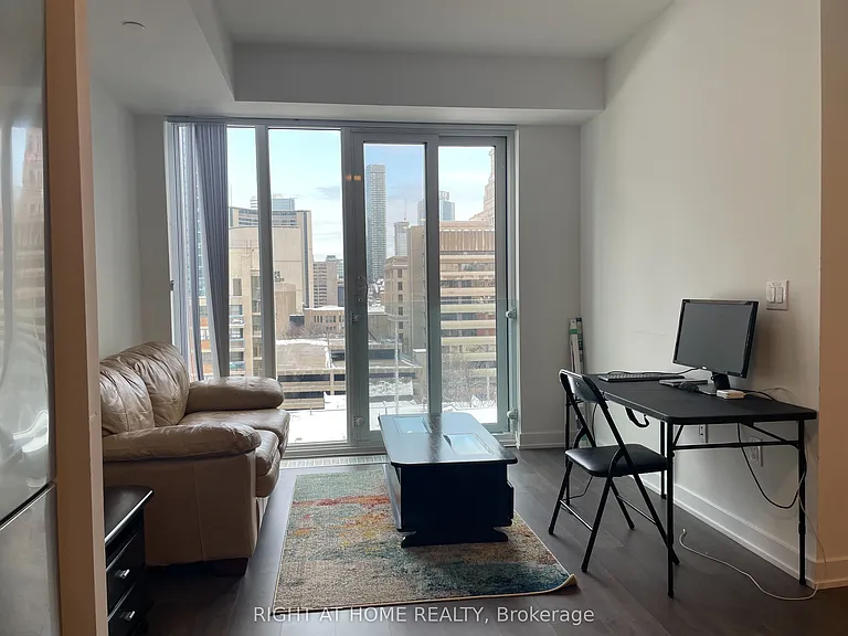 50 McCaul St #1011 — Photo 6