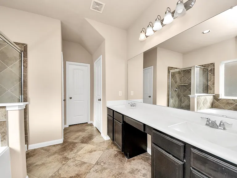 3115 Lake Dr — Photo 17