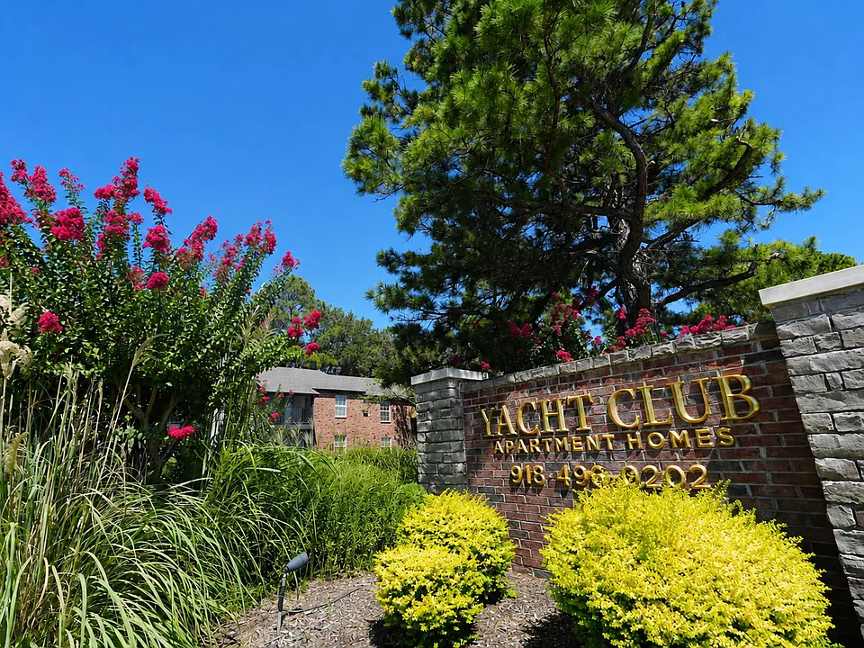 Yacht Club