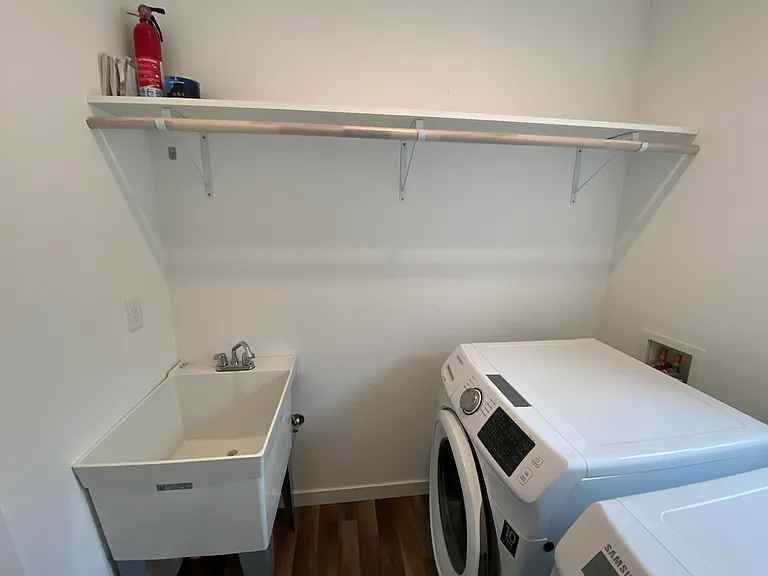 607 Finnegan Way — Photo 7