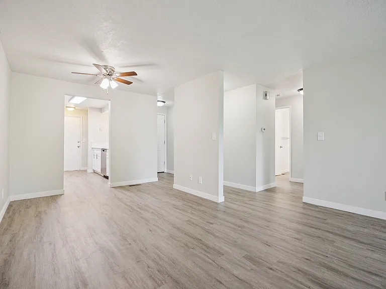 Village At Creekside Townhomes — Photo 22
