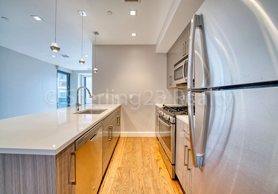 1st image of 27-18 Hoyt Ave S #F9